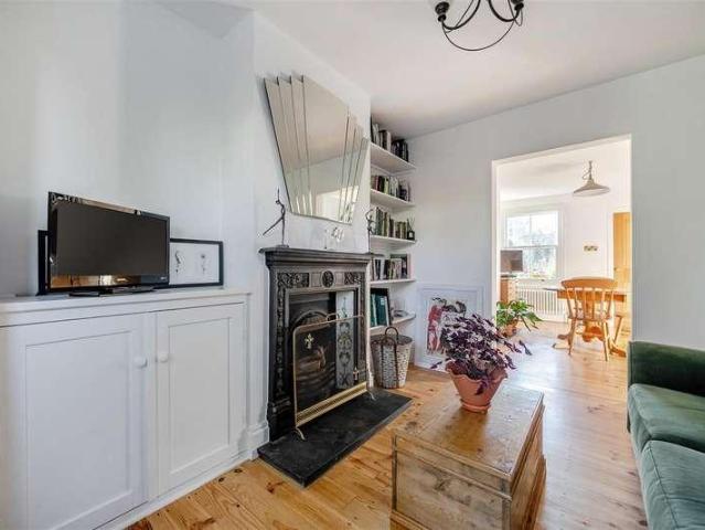 House for sale in Hall Park, Pouchen End