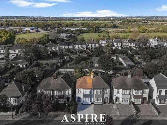 House for sale in Prittlewell, Southend-on-Sea