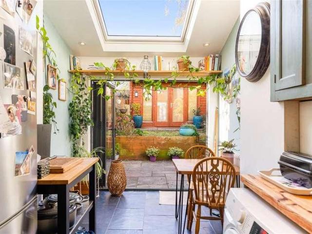 House for sale in Wapping Wharf, Feckenham