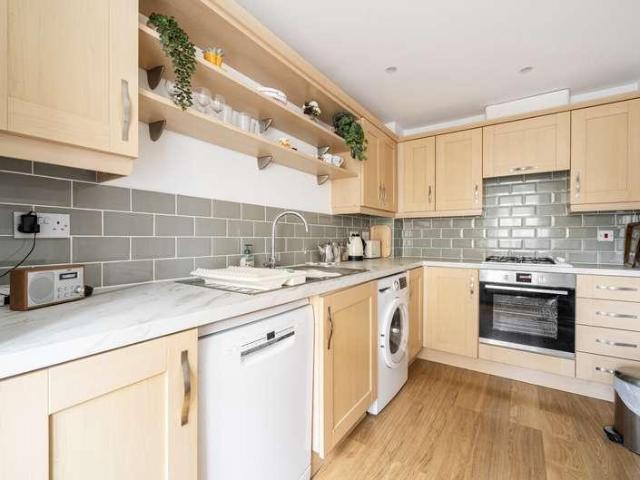 House for sale in Madley Park, Black Bourton