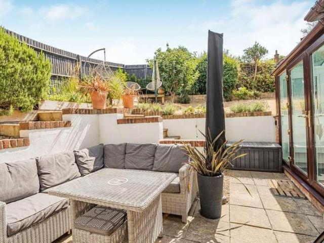 House for sale in Wrecclesham, Fole