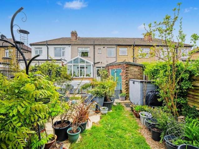 House for sale in Carterhatch, Greater London