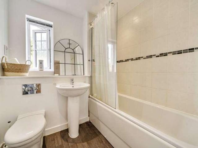 House for sale in Wrecclesham, Fole