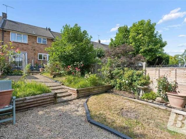 House for sale in Lee Chapel, Essex
