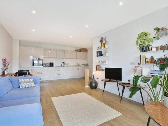 House for sale in Camberwell, Greater London