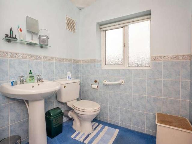 House for sale in Elmfield, Leicestershire