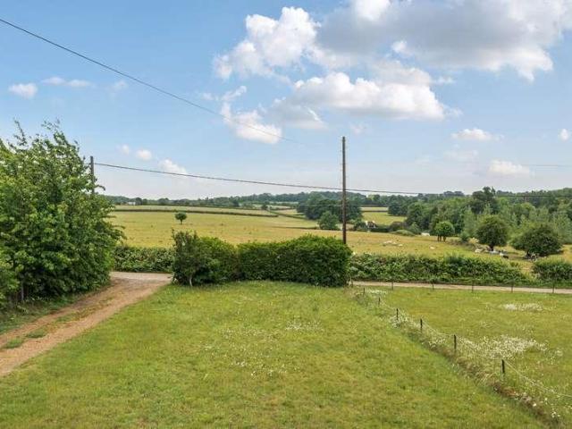 House for sale in Carshalton-on-the-Hill, Greater London