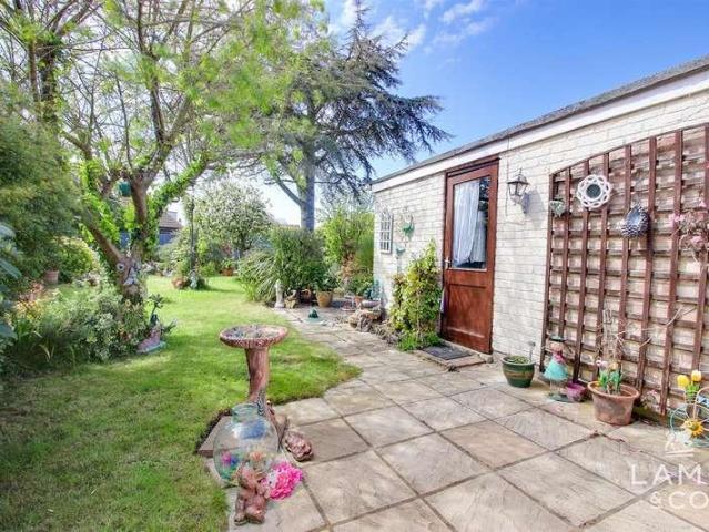 House for sale in Holland-on-Sea, Dale Hill