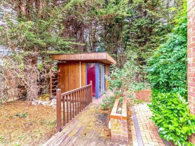 House for sale in Bedford
