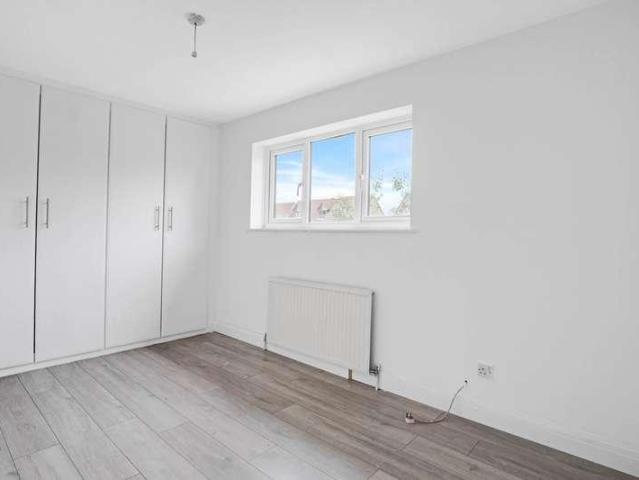 House for sale in Silvertown, Greater London