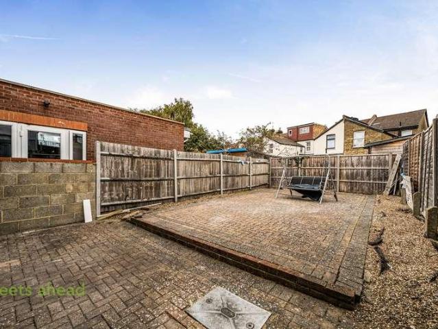 House for sale in London Borough of Croydon, Greater London