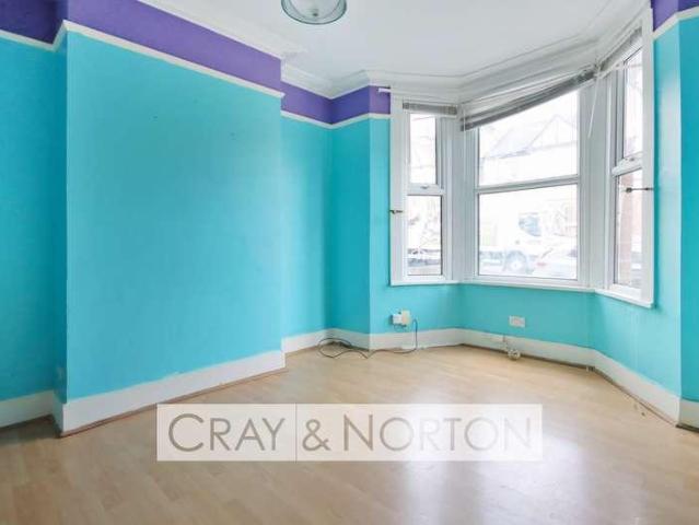 House for sale in London Borough of Croydon, Selhurst