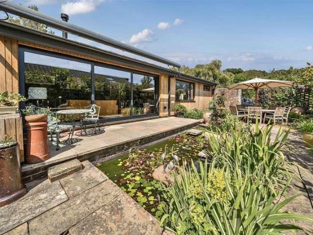House for sale in Arundel, Clapham