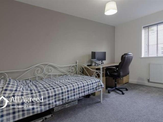 House for sale in Kedleston, East Midlands