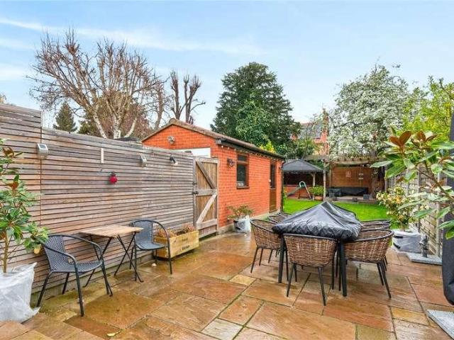 House for sale in Bush Hill Park, Greater London