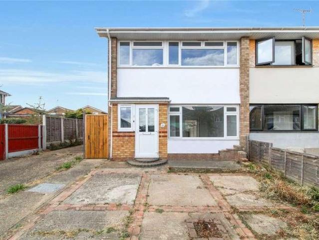 House for sale in Alton Barnes, Essex