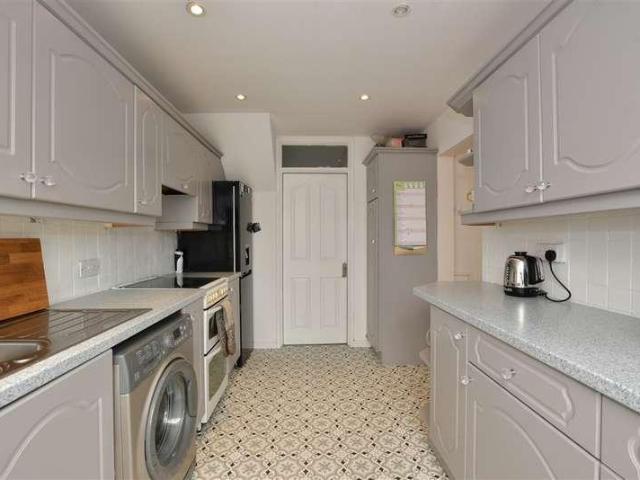 House for sale in Lee Chapel, Basildon