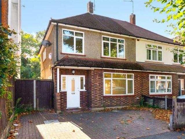 House for sale in Seething Wells, Greater London