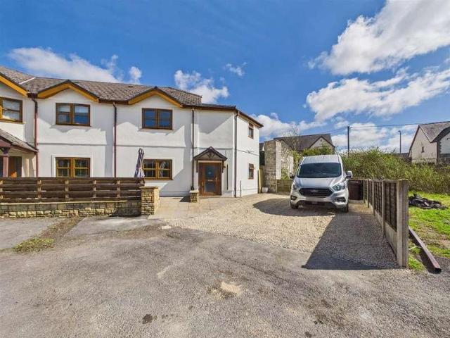 House for sale in Kidwelly, Wales