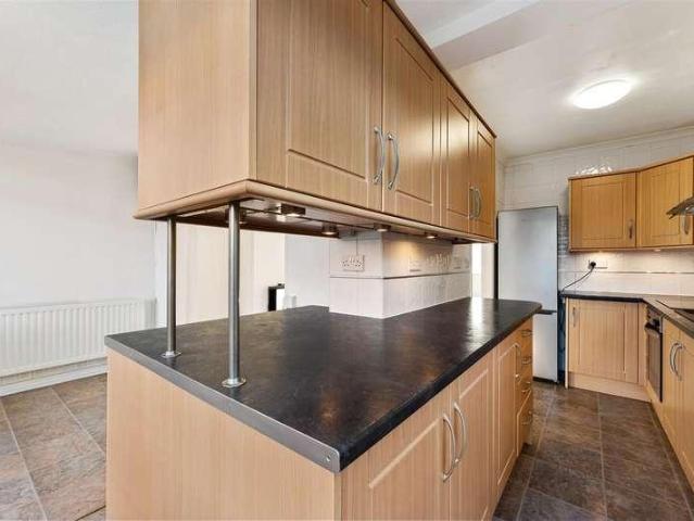 House for sale in Ilford, Fairlop