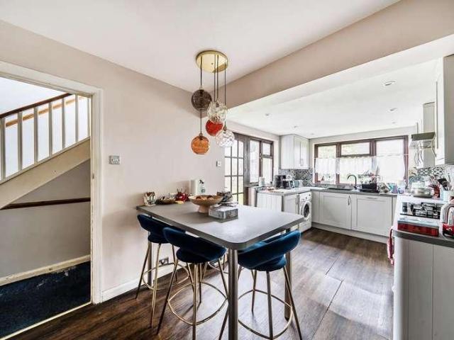 House for sale in Harrow Weald, Greater London