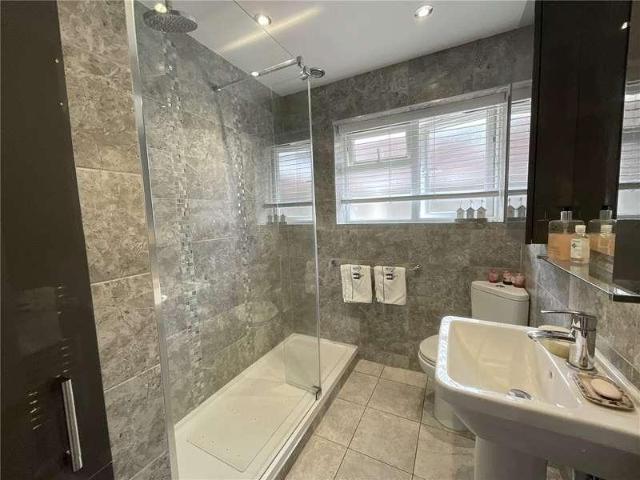 House for sale in Highcliffe