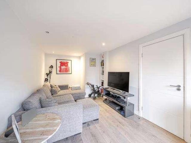 House for sale in Hendon, Greater London