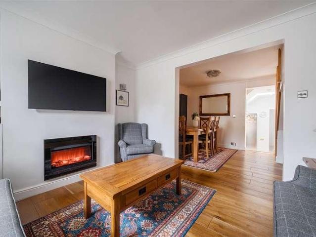 House for sale in Emmbrook, Wokingham