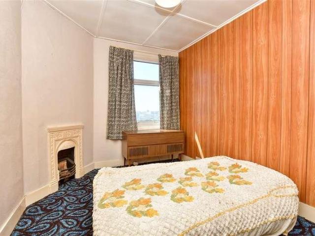 House for sale in Sheerness, Oad Street