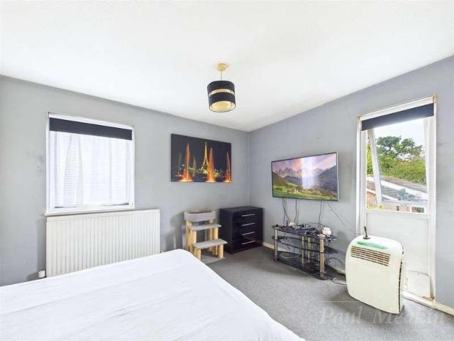 House for sale in London Borough of Croydon, Forestdale