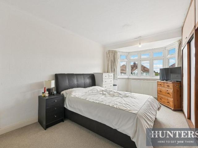 House for sale in Stoneleigh, Ewell