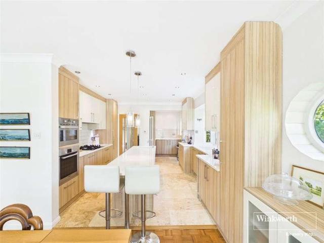 House for sale in Shiplake, Berrick Salome