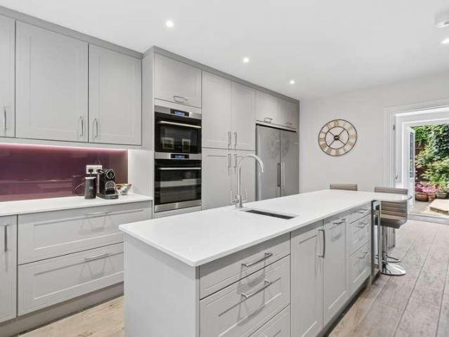 House for sale in Iver, Richings Park
