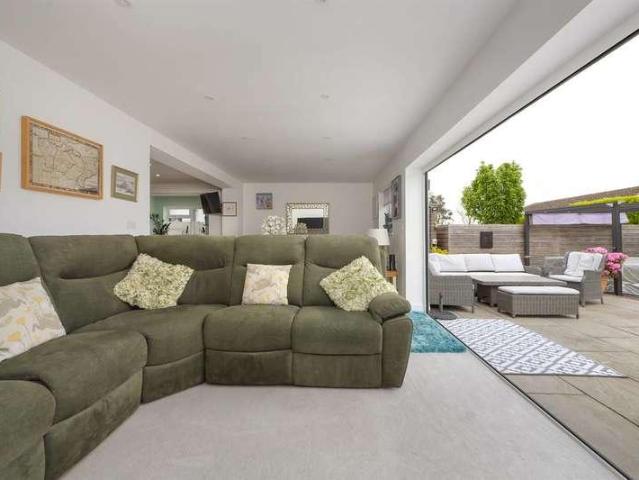 House for sale in Millmead, Acol