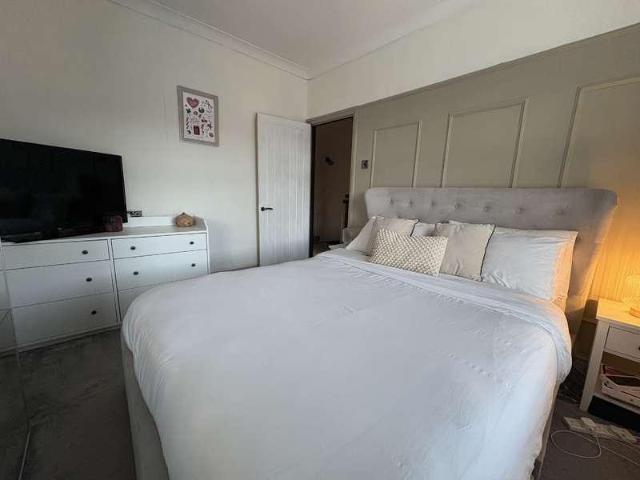 House for sale in Griffithstown, Wales