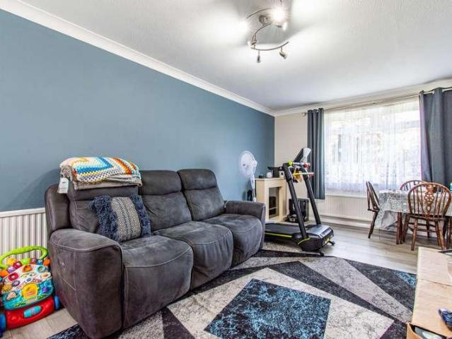 House for sale in Lamellion, Cornwall