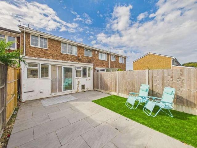 Property for sale in Rose Green, Arun