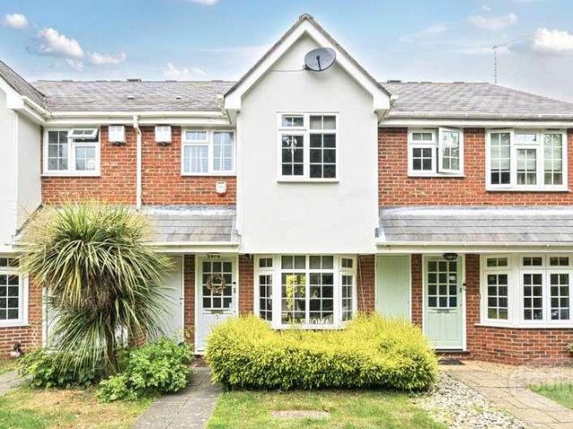 House for sale in Stoke D'Abernon, Blackhills