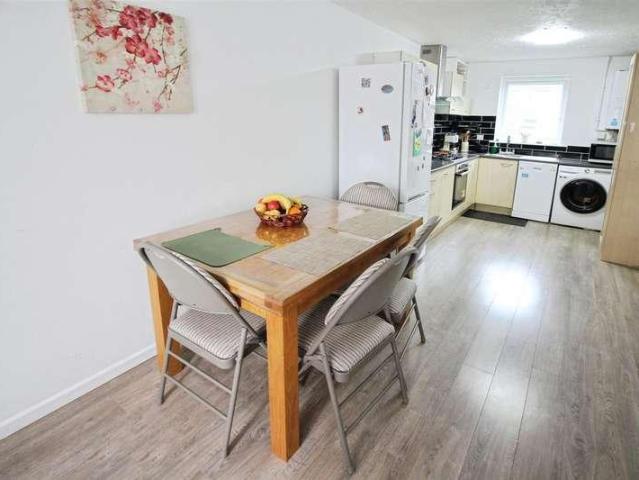 House for sale in Great and Little Preston, West Yorkshire