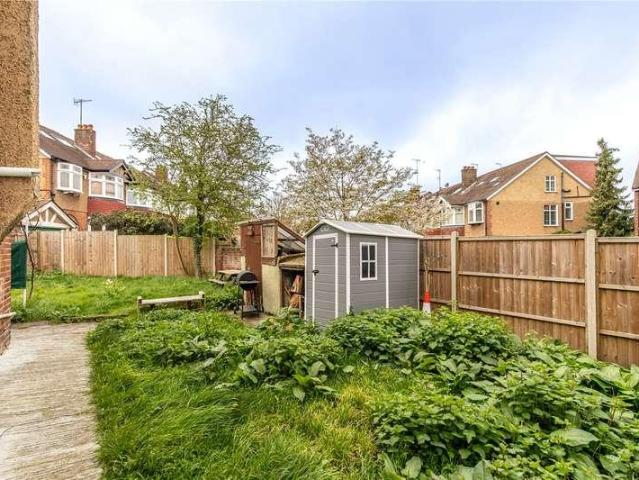 House for sale in London Borough of Ealing, Perivale