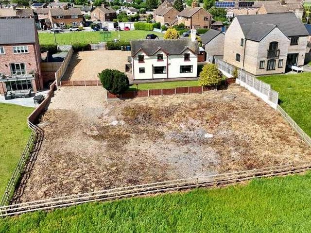 House for sale in Woodseaves, Baswich
