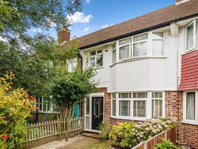 House for sale in Motspur Park, Greater London