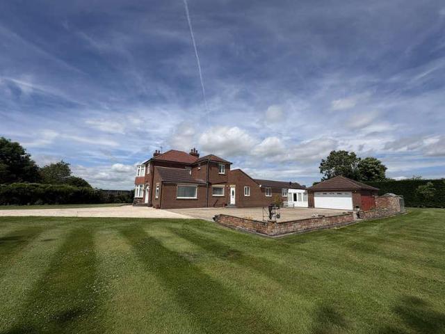 House for sale in Cranswick, East Riding Of Yorkshire