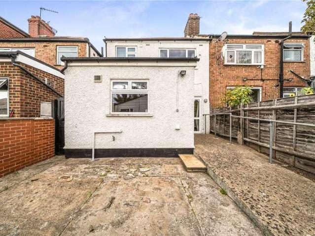 House for sale in London Borough of Ealing, Park Royal