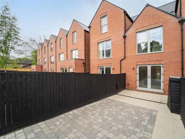 House for sale in Georgia, Greater Manchester