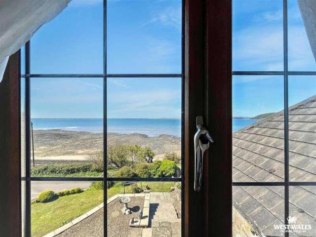 House for sale in Ferryside, Wales