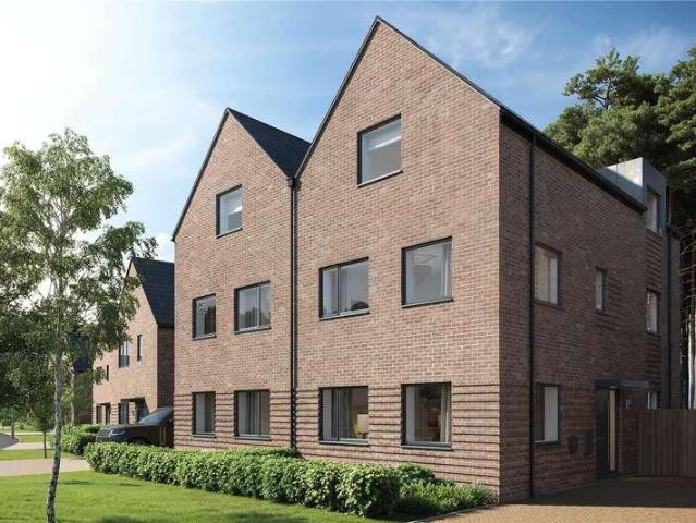 House for sale in Buckler's Park, Crowthorne