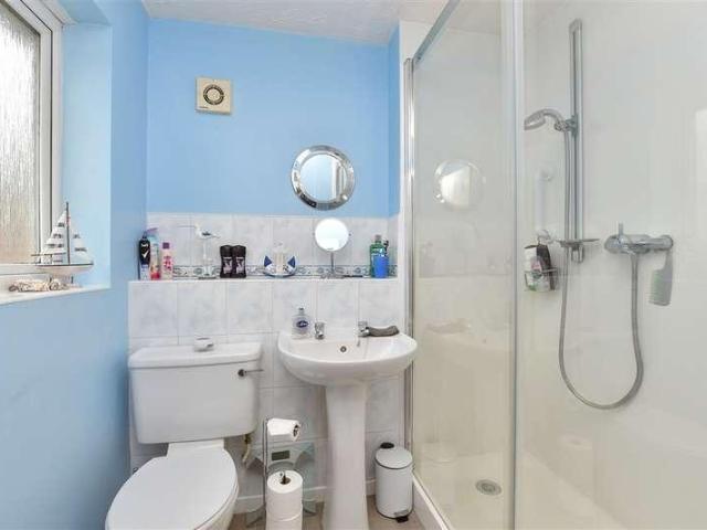 House for sale in Oad Street, Kent