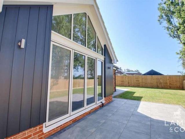House for sale in Frinton and Walton, Dale Hill