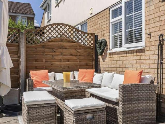 House for sale in Kings Hill, Colliers End